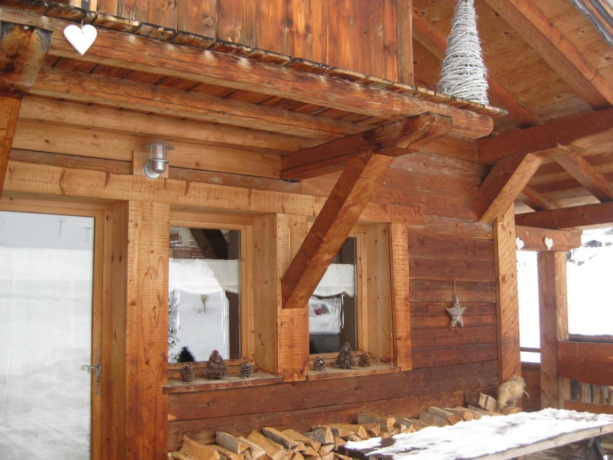 نوتر دام دو بيلكومبيه La Ferme Des Georgieres "Sejour En Tout Compris" المظهر الخارجي الصورة
